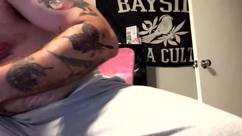 Snapshot of bambooapples87 chatting on 10/16/25, 01:34 bambooapples87 online show from 10/16/25, 01:34