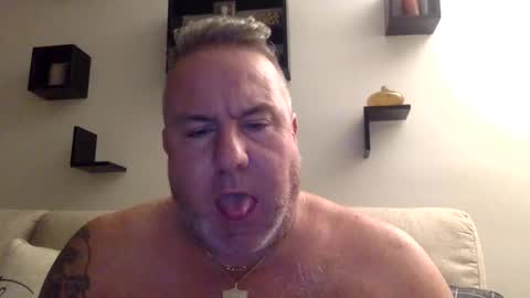 banana5289 online show from 12/18/24, 07:58