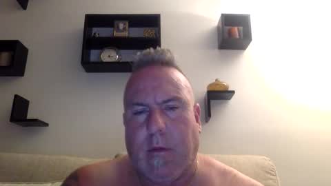 banana5289 online show from 05/17/26, 10:33