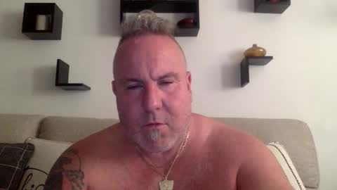 banana5289 online show from 05/18/26, 08:03