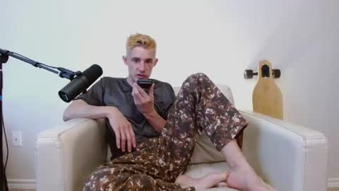 bananacurvesleft online show from 07/03/26, 11:22