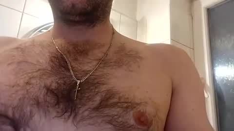 Snapshot of bananek98 chatting on 11/09/25, 09:35 bananek online show from 11/09/25, 09:35