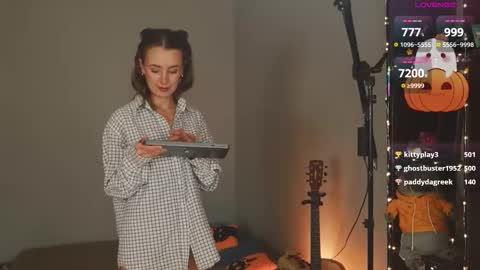 Ellen and  online show from 10/13/25, 10:37