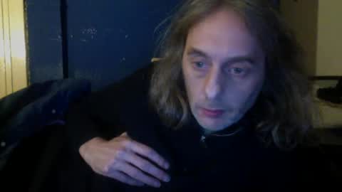 Snapshot of bangintoleather chatting on 12/26/24, 02:44 bangintoleather online show from 12/26/24, 02:44