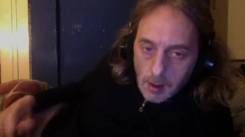 Snapshot of bangintoleather chatting on 01/22/25, 02:48 bangintoleather online show from 01/22/25, 02:48