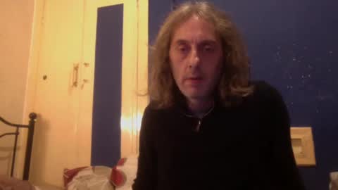 Snapshot of bangintoleather chatting on 02/06/25, 03:06 bangintoleather online show from 02/06/25, 03:06