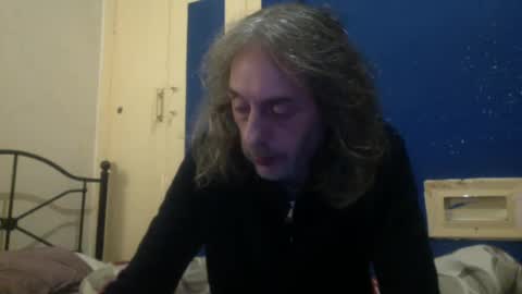 Snapshot of bangintoleather chatting on 02/14/25, 03:11 bangintoleather online show from 02/14/25, 03:11