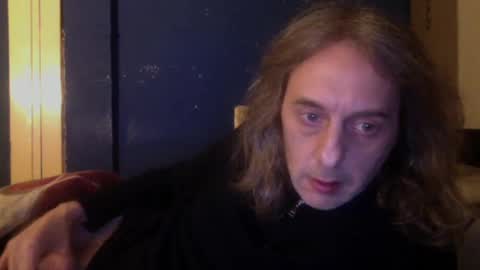 Snapshot of bangintoleather chatting on 02/17/25, 02:31 bangintoleather online show from 02/17/25, 02:31