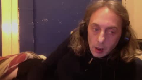 Snapshot of bangintoleather chatting on 03/05/25, 03:18 bangintoleather online show from 03/05/25, 03:18