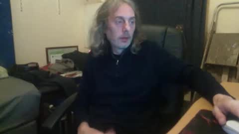 Snapshot of bangintoleather chatting on 09/14/25, 02:54 bangintoleather online show from 09/14/25, 02:54