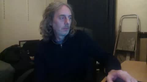 Snapshot of bangintoleather chatting on 09/15/25, 01:38 bangintoleather online show from 09/15/25, 01:38