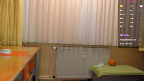      online show from 06/30/26, 06:42