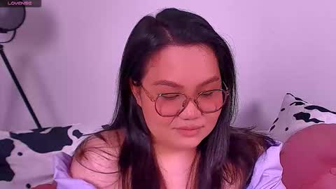 Snapshot of barbara_bb chatting on 10/11/25, 06:17 Barbie Kim online show from 10/11/25, 06:17