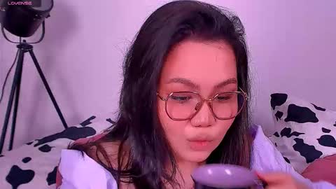 Snapshot of barbara_bb chatting on 10/12/25, 06:18 Barbie Kim online show from 10/12/25, 06:18