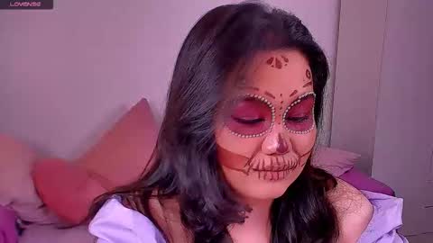 Snapshot of barbara_bb chatting on 10/31/25, 08:21 Barbie Kim online show from 10/31/25, 08:21