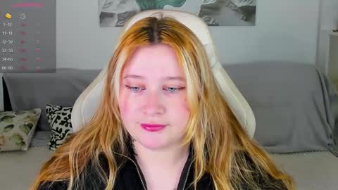 Snapshot of barbara_ferrarri chatting on 11/27/25, 08:27 Barbara online show from 11/27/25, 08:27