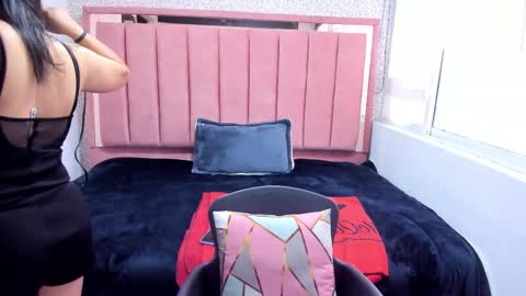 Snapshot of barbara_fox__ chatting on 12/02/25, 11:59 B A R B A R A online show from 12/02/25, 11:59