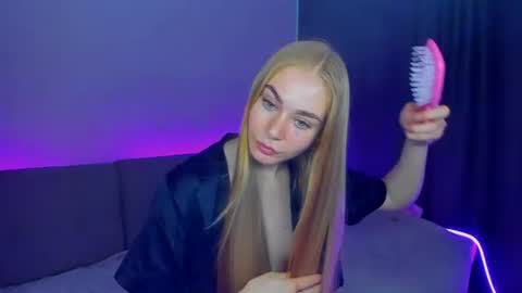 Snapshot of barbarachic chatting on 07/06/26, 10:12 BarbaraChic online show from 07/06/26, 10:12