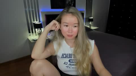 Snapshot of barbaramiles chatting on 09/25/25, 11:47 Barbara online show from 09/25/25, 11:47