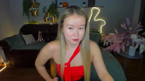 Snapshot of barbaramiles chatting on 10/28/25, 11:25 Barbara online show from 10/28/25, 11:25