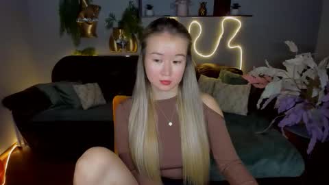 Snapshot of barbaramiles chatting on 11/24/25, 10:59 Barbara online show from 11/24/25, 10:59