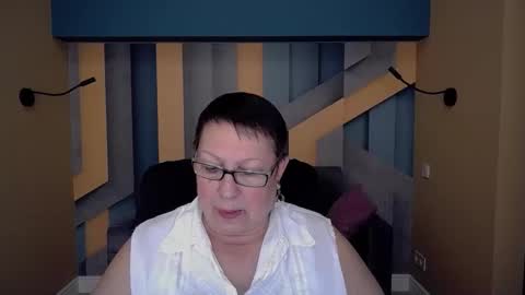 Snapshot of barbaraturners chatting on 11/17/25, 07:30 barbaraturners online show from 11/17/25, 07:30