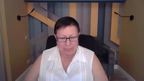 Snapshot of barbaraturners chatting on 12/03/25, 10:08 barbaraturners online show from 12/03/25, 10:08