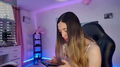 Snapshot of barbie20_ chatting on 05/11/26, 12:44 sexy Barbie online show from 05/11/26, 12:44