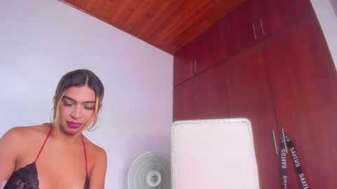 Snapshot of barbie_ds chatting on 10/03/25, 02:36 barbie_ds online show from 10/03/25, 02:36
