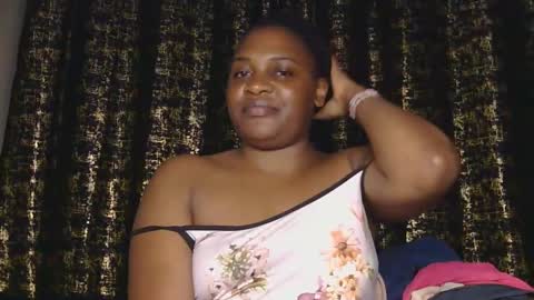 barbie_queen18 online show from 12/21/25, 07:21