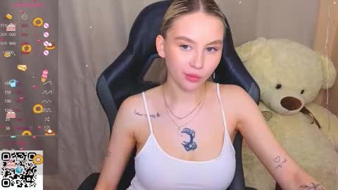 Snapshot of barbieee_doll chatting on 09/28/25, 03:50 Eva online show from 09/28/25, 03:50