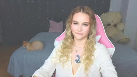 Eva online show from 05/11/26, 03:51