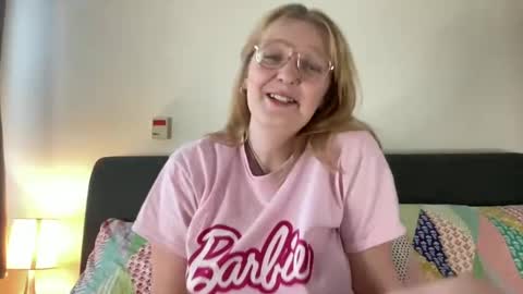barbiegirl966 online show from 01/05/25, 09:59