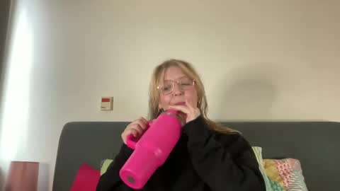 barbiegirl966 online show from 01/06/25, 11:18