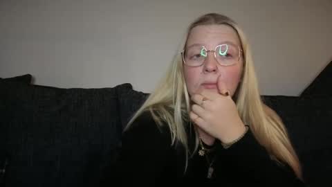 barbiegirl966 online show from 11/21/25, 09:24