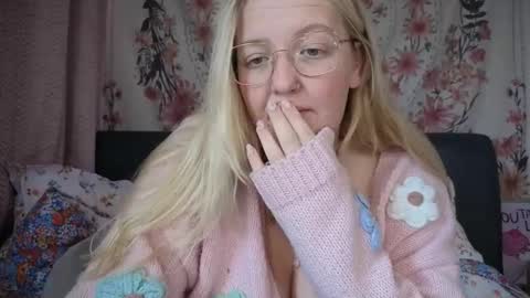 barbiegirl966 online show from 11/24/25, 09:53