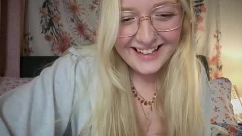 barbiegirl966 online show from 11/27/25, 09:06