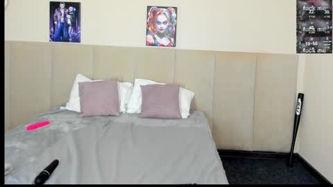 Snapshot of barbiemuscle1 chatting on 12/10/24, 01:00 Barbie online show from 12/10/24, 01:00