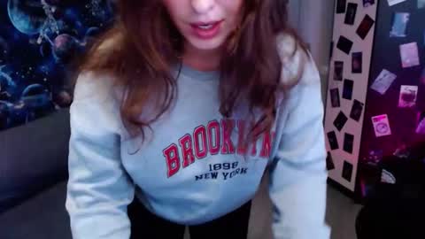 Snapshot of barbiepie chatting on 10/15/25, 05:40 barbiepie online show from 10/15/25, 05:40