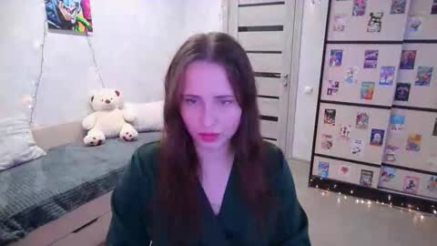 Snapshot of barbiepie chatting on 11/10/25, 02:43 barbiepie online show from 11/10/25, 02:43