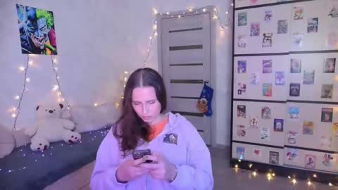 Snapshot of barbiepie chatting on 12/15/25, 05:39 barbiepie online show from 12/15/25, 05:39