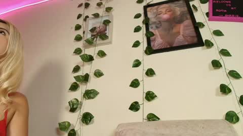 barbiie_98 online show from 05/02/26, 04:12