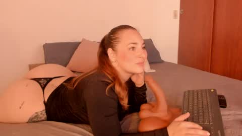 B A R B I E    R O B E R T S online show from 07/22/26, 02:53