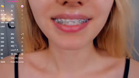 Mia online show from 07/09/26, 02:32