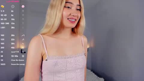 Mia online show from 07/13/26, 02:20
