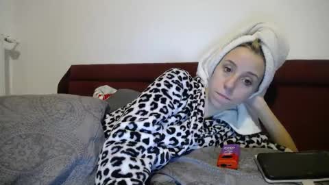 Lena online show from 02/11/25, 07:05