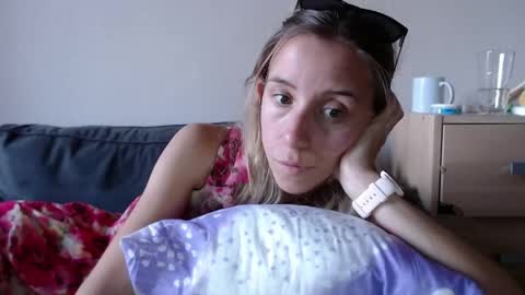 Lena online show from 06/08/26, 06:08