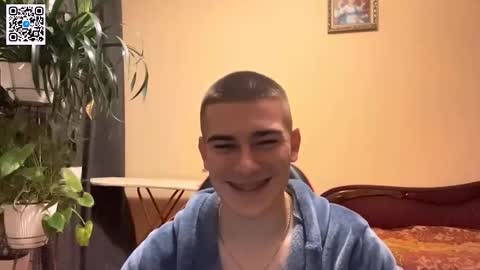 Snapshot of barepulse chatting on 12/13/25, 10:37 Eric online show from 12/13/25, 10:37