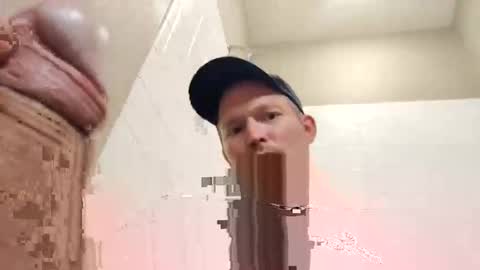 Snapshot of barniemay1 chatting on 09/28/25, 02:28 barniemay1 online show from 09/28/25, 02:28