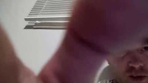 Snapshot of barniemay1 chatting on 11/13/25, 01:48 barniemay1 online show from 11/13/25, 01:48